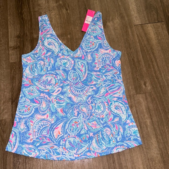 Lilly Pulitzer Tops - NWT Lilly Pulitzer top